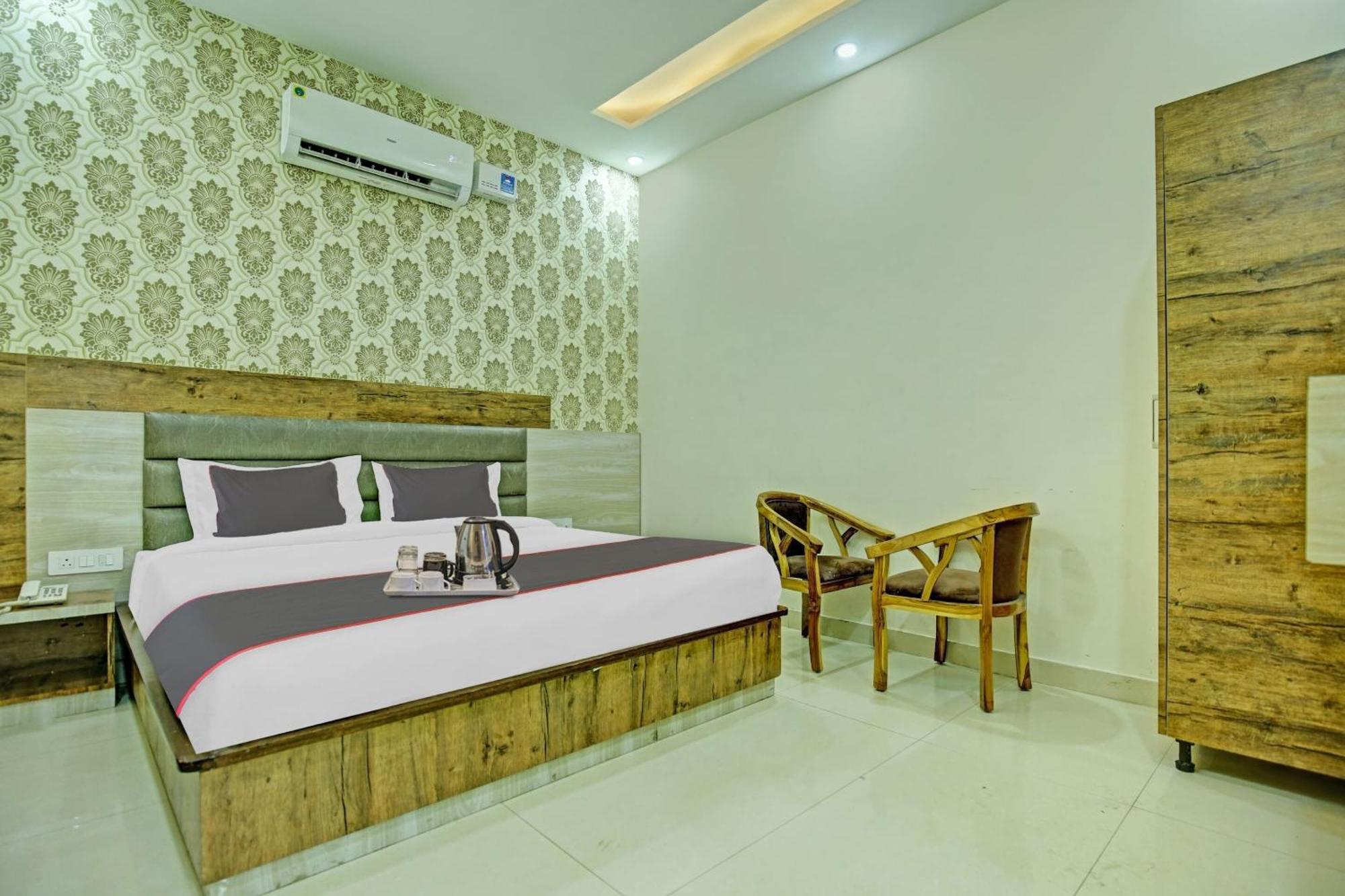 SPOT ON 92761 Hotel River View Zirakpur Exterior foto