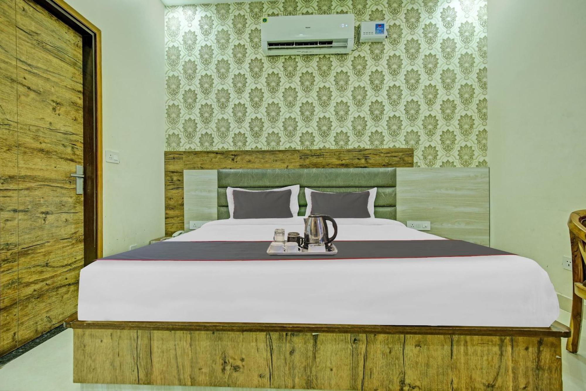 SPOT ON 92761 Hotel River View Zirakpur Exterior foto
