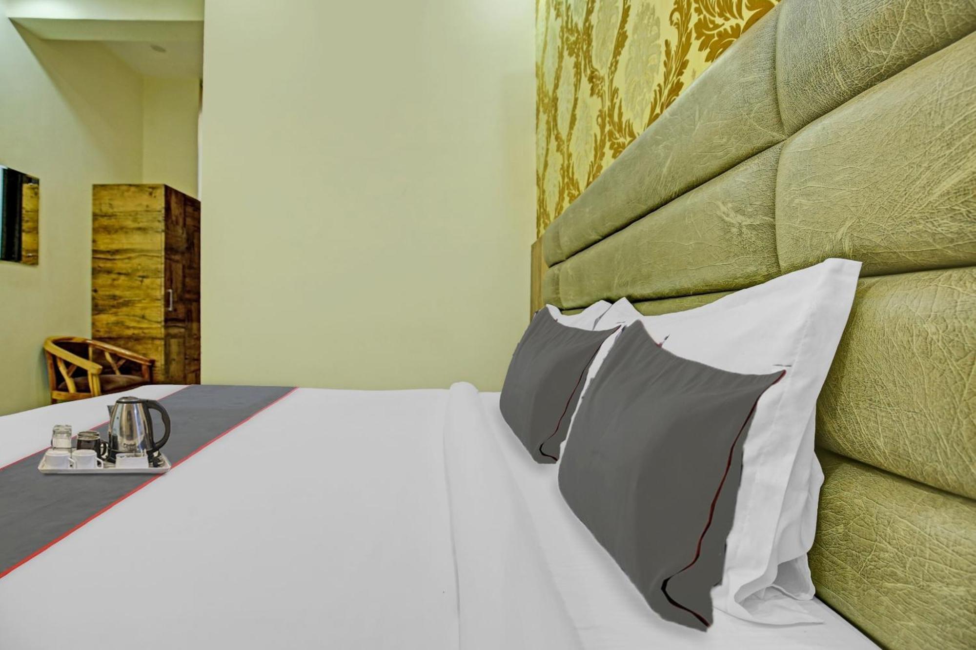 SPOT ON 92761 Hotel River View Zirakpur Exterior foto