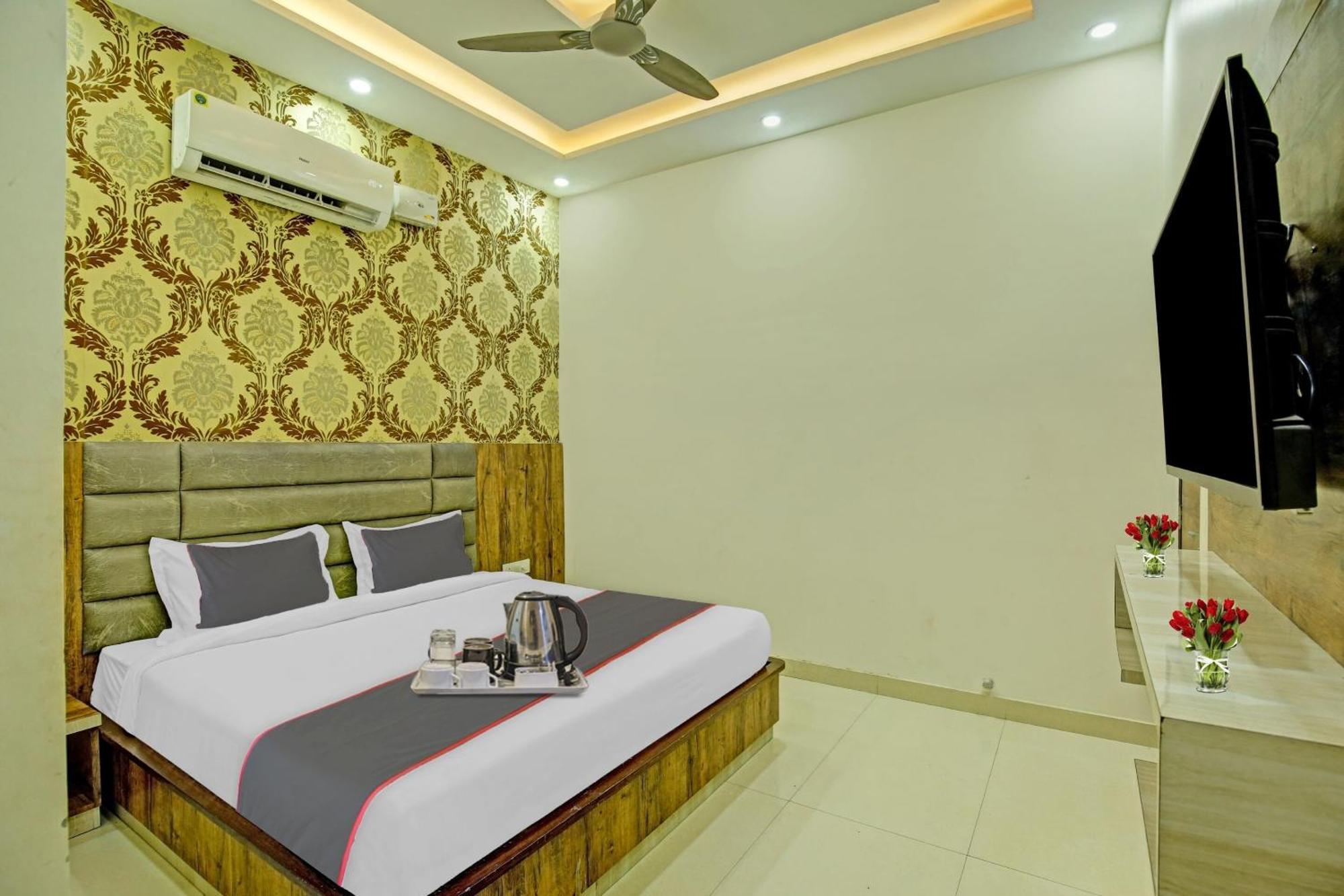 SPOT ON 92761 Hotel River View Zirakpur Exterior foto